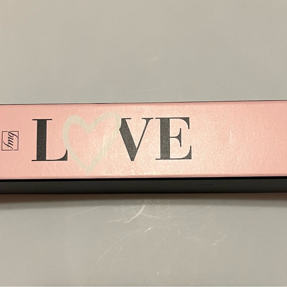 🌺Avons fmg Love lip butter